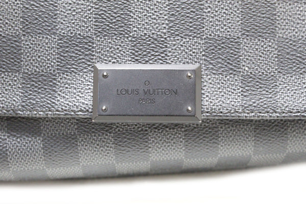Louis Vuitton Damier Graphite District 小號郵差包