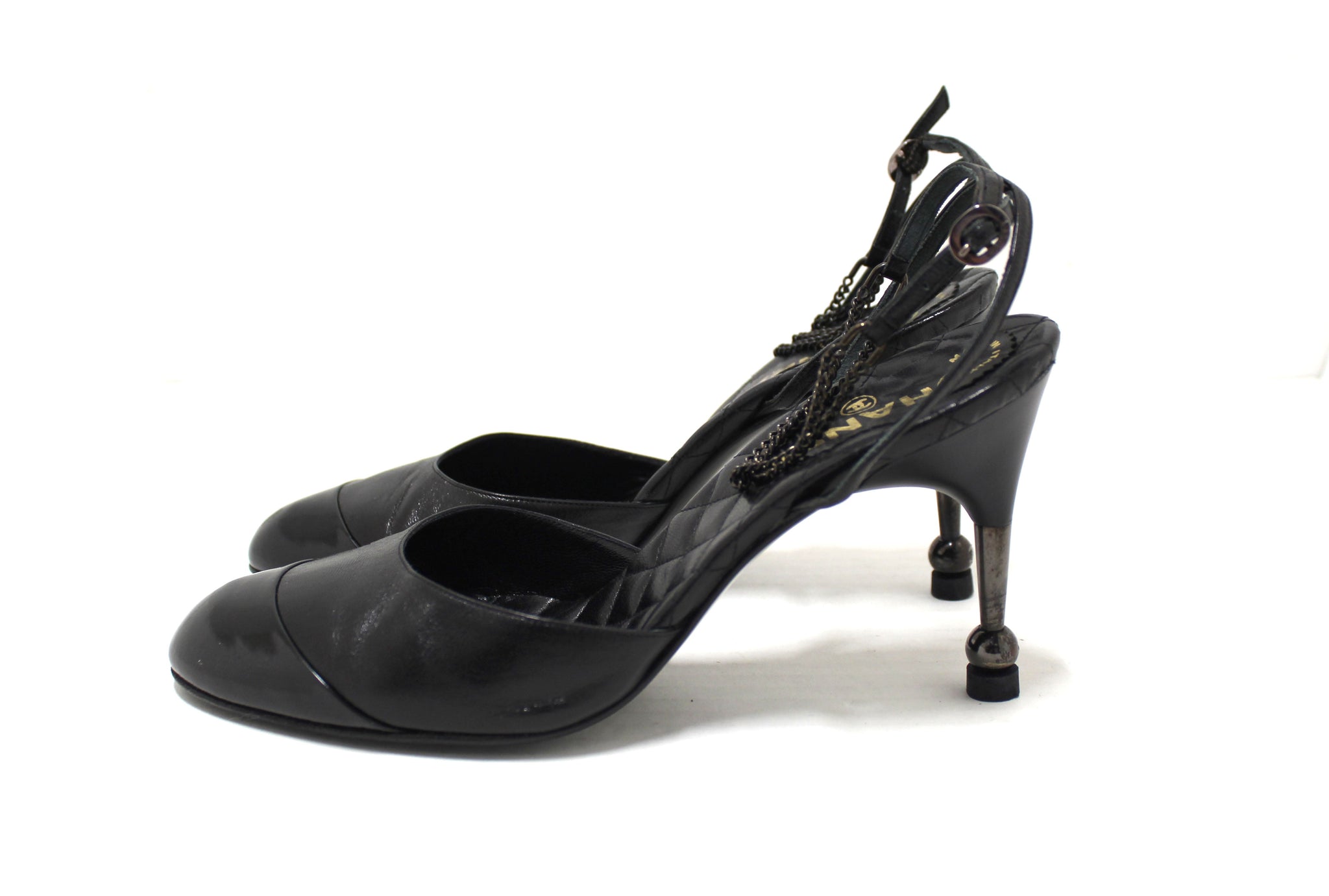 香奈兒黑色皮革絎縫帶鏈條涼鞋跟鞋尺寸 38