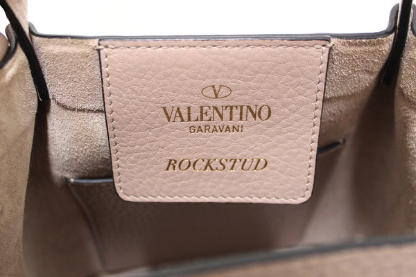 Valentino Garavani Rockstud Poudre  Grainy Calfskin Leather Shopper