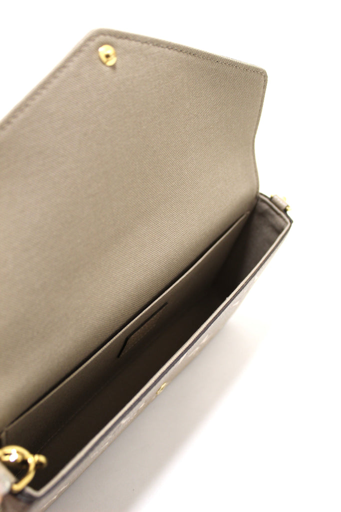 Louis Vuitton® Félicie Pochette Cream. Size in 2023  Félicie pochette, Louis  vuitton felicie pochette, Monogrammed leather