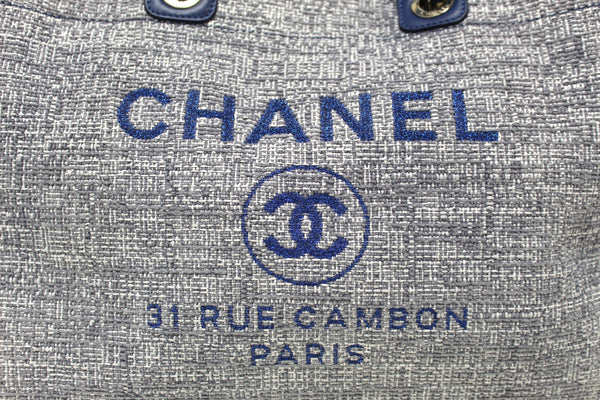 Chanel 藍色粗花呢 Maxi Deauville 購物托特包