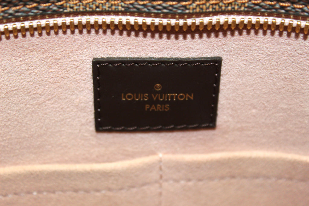 Louis Vuitton Venus Monogram Bois De Rose Pink Leather Tote - MyDesignerly