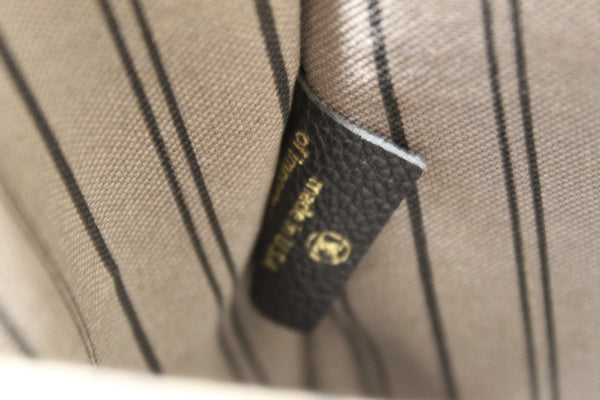 Louis Vuitton 黑色 Monogram Empreinte 皮革 Metis 手拿包