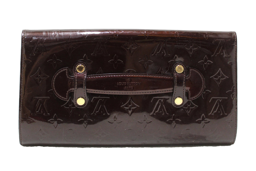 Authentic Louis Vuitton Amarante Monogram Vernis Leather Robertson Clutch –  Italy Station