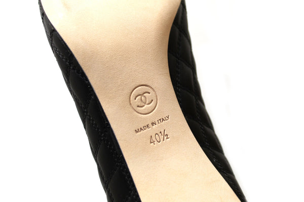 新款香奈兒黑色絎縫皮革踝靴尺寸 40.5