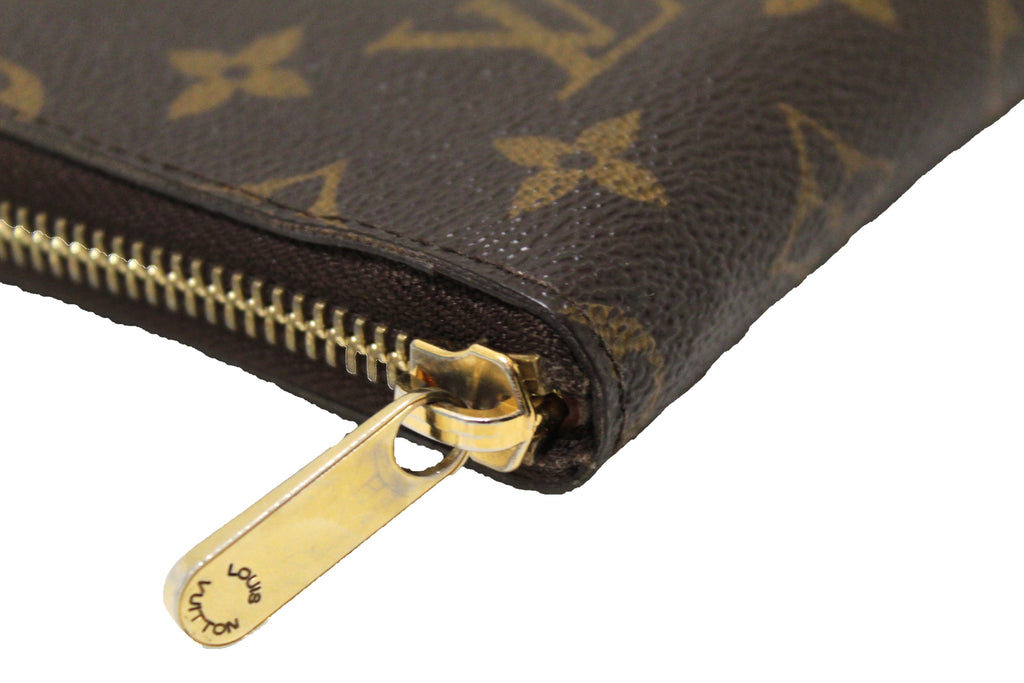 Authentic Louis Vuitton Classic Monogram Canvas Compact Zippy Wallet –  Italy Station