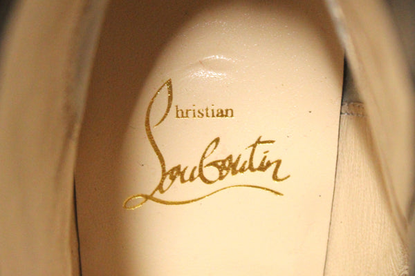 新的Christian Louboutin黑牛犢皮革Hongroise 85釘靴子尺寸37