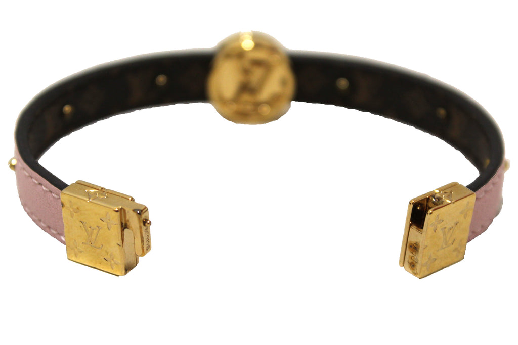 LV Circle Reversible Bracelet - Louis Vuitton ®  Louis vuitton bracelet,  Womens fashion accessories, Louis vuitton