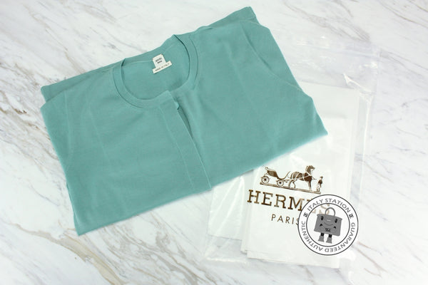 hermes-d-short-long-sleeved-cashmere-cardigan-IS030234