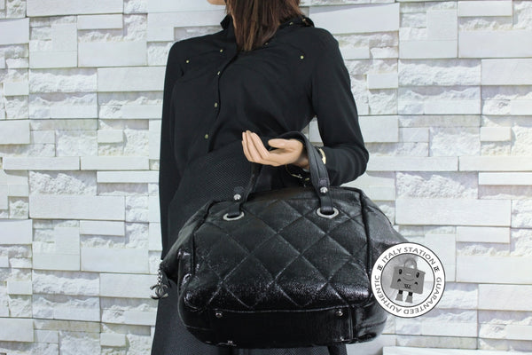 chanel-shopping-leather-tote-bag-shw-IS030855