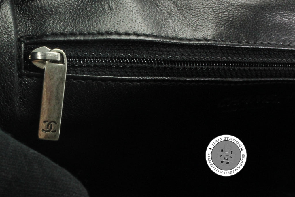 Chanel A31405 Luxe Ligne Bowler Shoulder Bag
