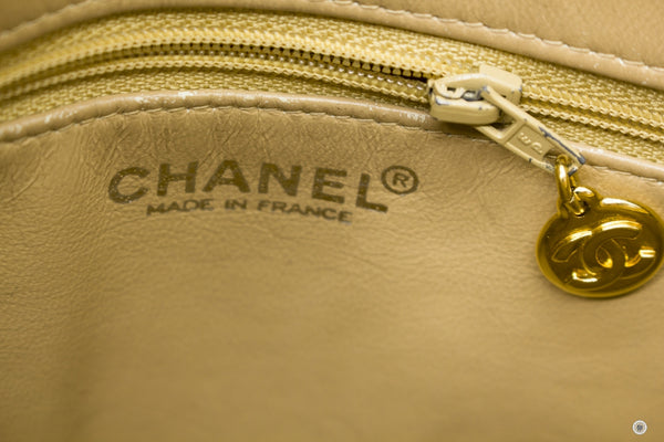 chanel-a-classic-cc-medallion-caviar-tote-bag-ghw-IS036531