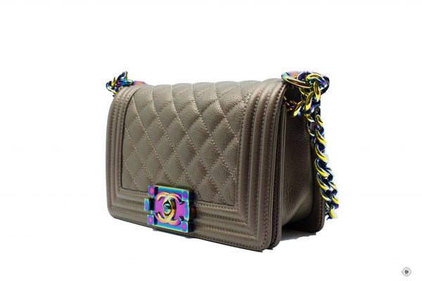 chanel-a-y-boy-iridescent-calfskin-small-shoulder-bags-IS036620