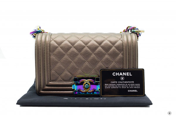 chanel-a-y-boy-iridescent-calfskin-small-shoulder-bags-IS036620