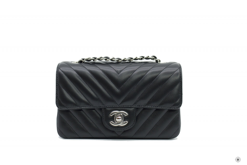 Buy CHANEL So Black Lambskin Chevron Medium Classic Flap  Exclusive SALE  on Pre-Owned CHANEL Handbags - REDELUXE – RD