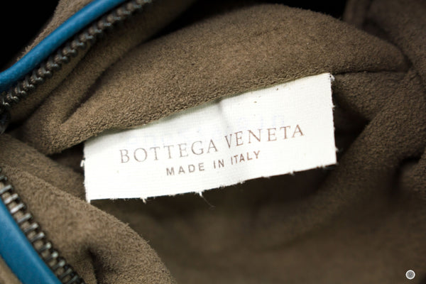 bottega-veneta-intrecciato-nappa-boston-lambskin-small-shoulder-bags-IS036710