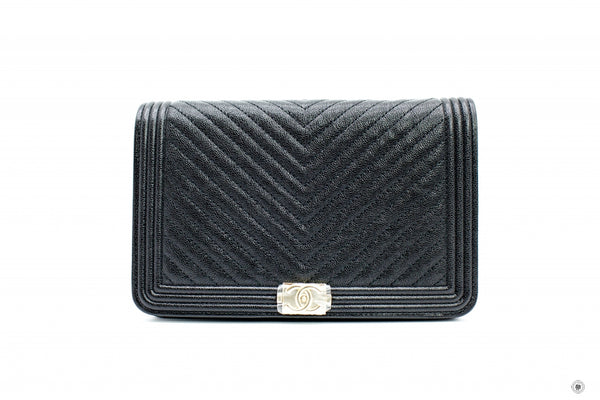 chanel-ab-wallet-on-chain-chevron-caviar-shoulder-bags-pbhw-IS036743