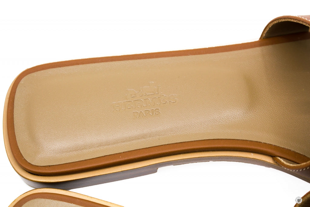HERMÈS オアジス　ゴールド 37.5 HERMES Hermes H021056Z Oran Sandal Gold / 03 Box 37.5 Sandals