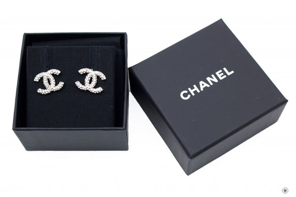 chanel-a-y-cc-logo-with-crystals-metal-xcm-earrings-shw-IS036874