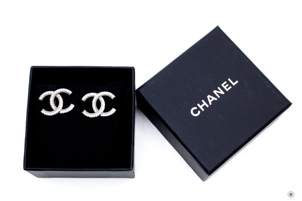 chanel-ab-b-cc-logo-with-crystals-metal-cmxcm-earrings-bkhw-IS036901