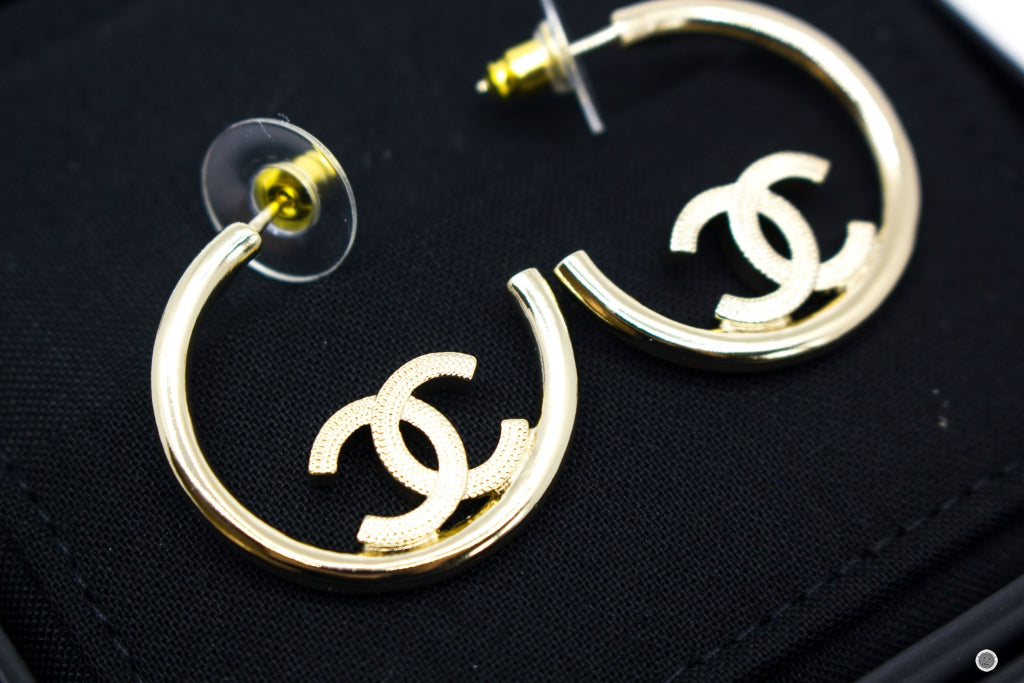 CHANEL 22P Silver & Crystal CC Logo Hoop Earrings - Brand NEW with Tag &  RECEIPT