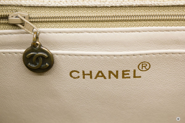 chanel-linen-canvas-flap-bag-with-tortoise-chain-and-cc-l-canvas-shoulder-bags-IS037123