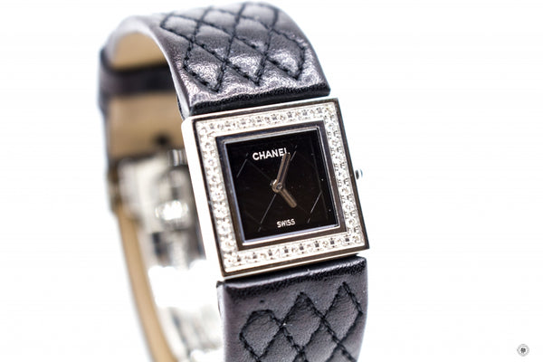 chanel-boyfriend-acier-etanche-m-quartz-with-diamonds-leather-circumference-cm-watches-shw-IS037158