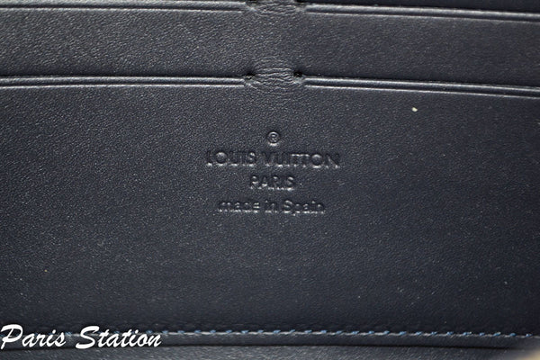 限量版Louis Vuitton Teal＆Beige Vernis Leopard Zippy Wallet